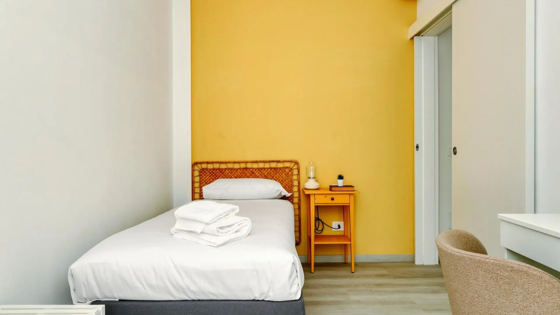 Joivy Charming 2Br Flat Near Citylife Милан Апартаменты
