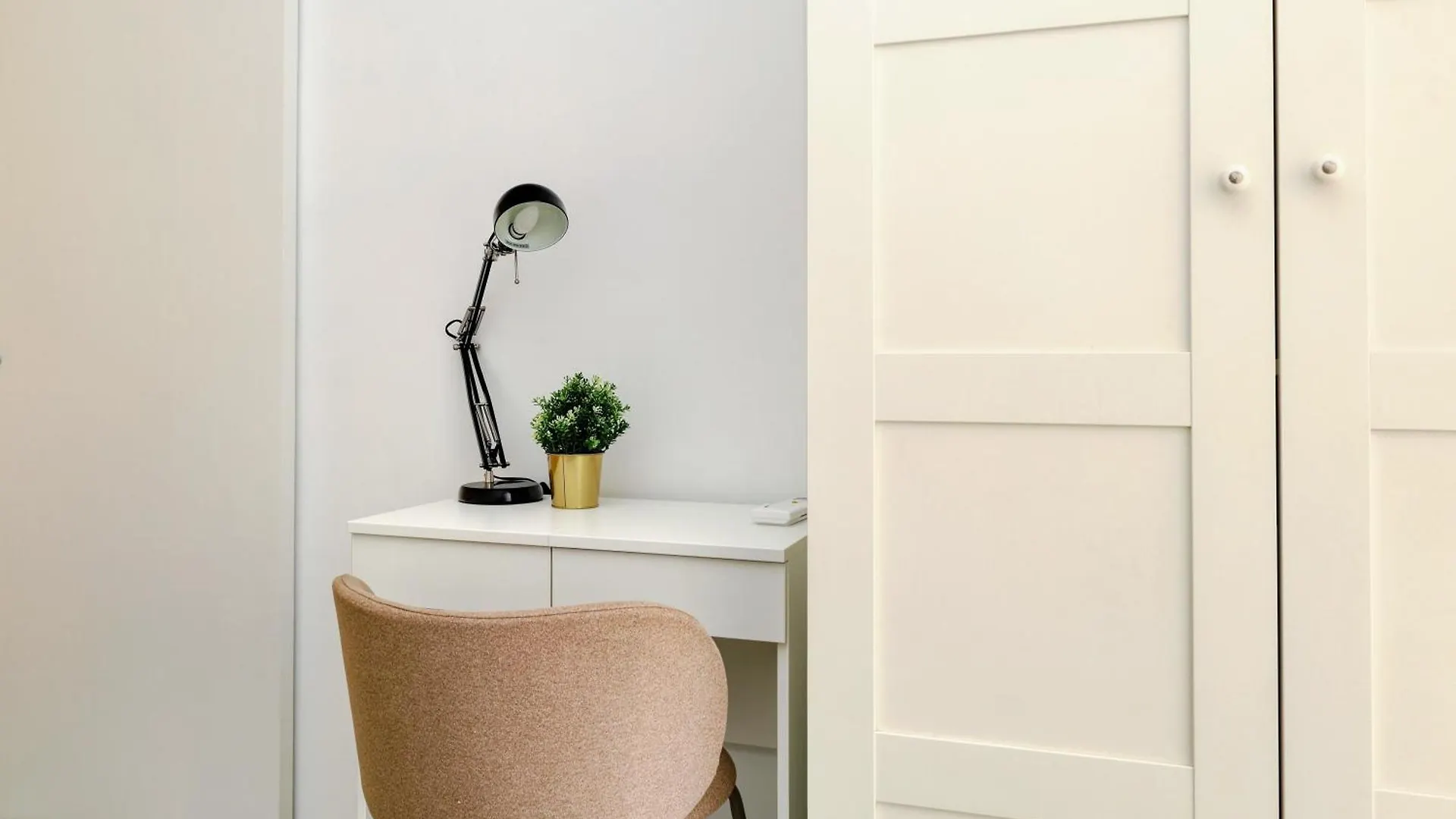 Joivy Charming 2Br Flat Near Citylife Milano Appartamento